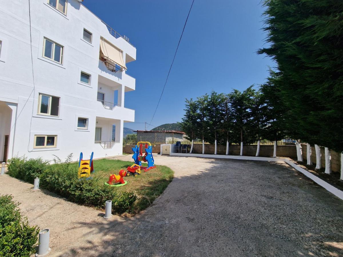 Harizi Apartments Ксамил Экстерьер фото